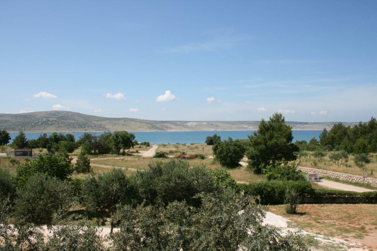 Mobile Homes Katinka, Starigrad Paklenica, Croatia Exterior foto